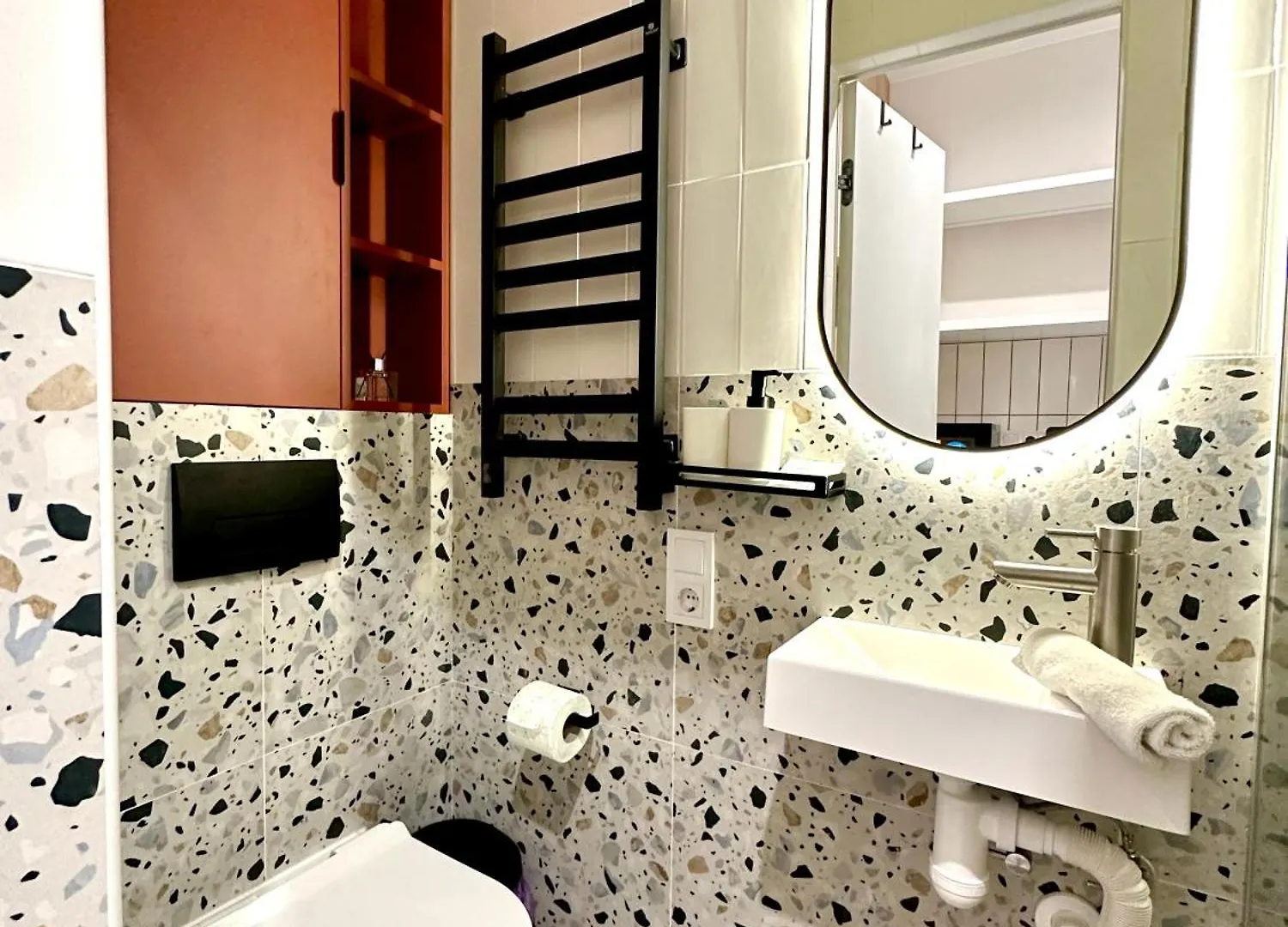 Romantic Apartments - Near Rynok Squere Lviv Ukraine